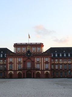 Außenansicht Mannheimer Schloss und Universität Mannheim